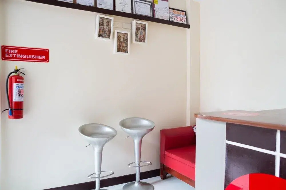OYO 153 Monclaire Suites
