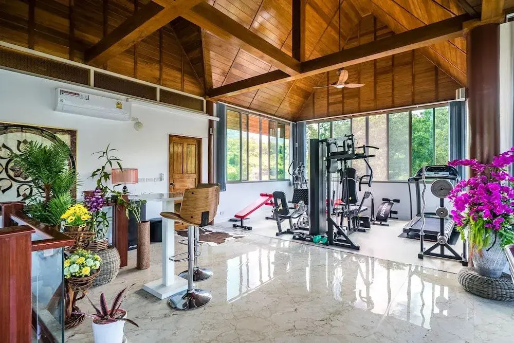 4BR Entertainment Villa Stan - Pool, Gym, Sauna & Jacuzzi