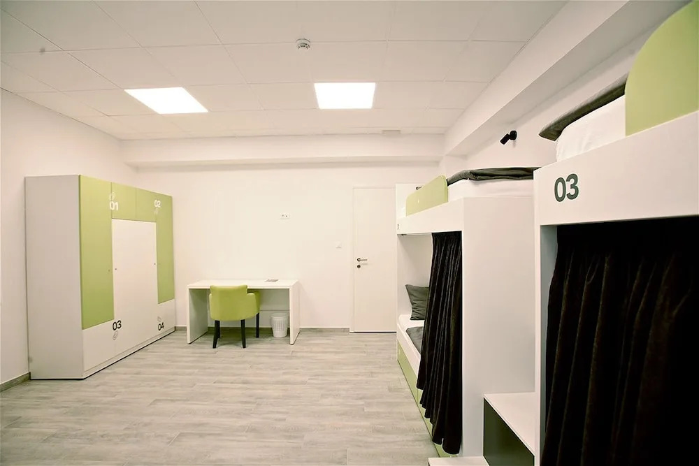 Hostel 3F