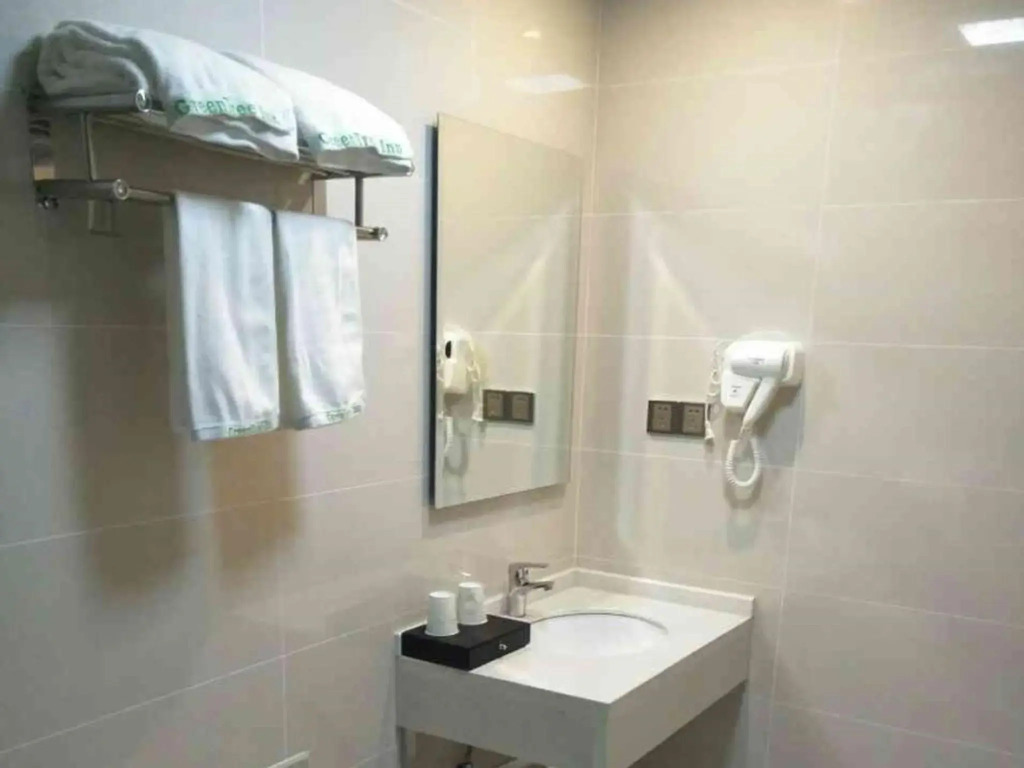 GreenTree Inn Yancheng Dongtai Fuan Town Express Hotel