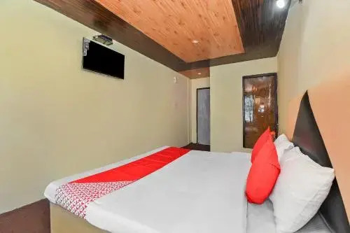 OYO 24180 Kartikey Inn Guest House