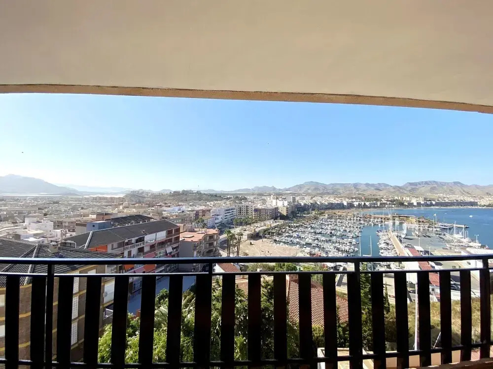 3 Bed room flat with Sea & Mountain View