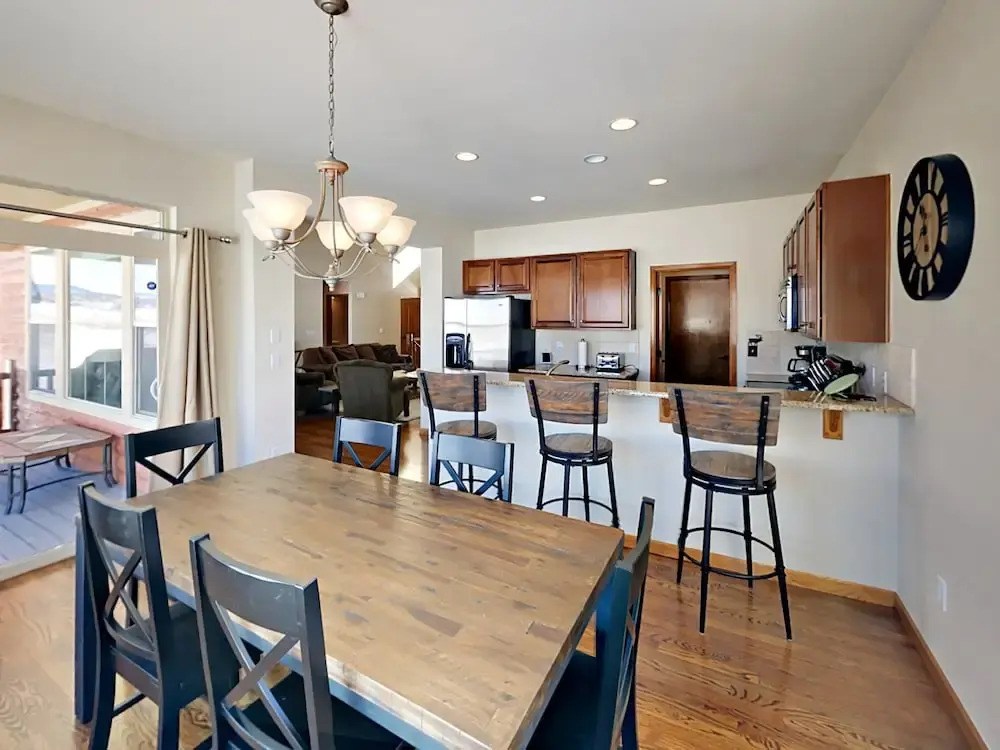 124 Fairview Lane Home 3 Bedrooms 2.5 Bathrooms Home