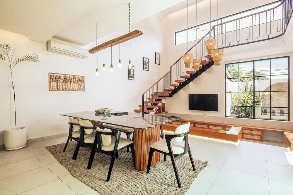 Elegant 4BR Seminyak Villa, enclosed living