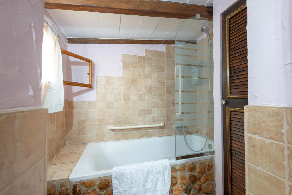 SA CASETA (CA N'ANDREU) - Fantastic country house with private pool and free WiFi.