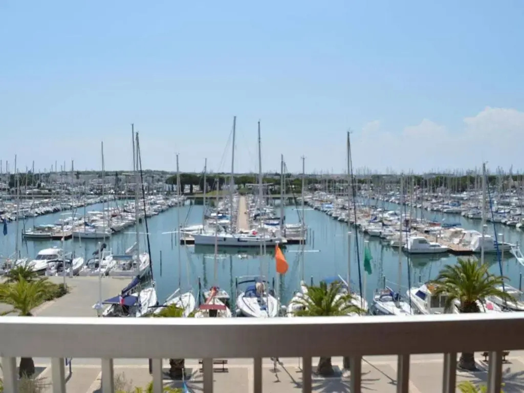 Appartement Port Camargue, 2 pièces, 4 personnes - FR-1-250-56