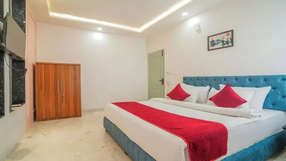 Hotel The Hidden Door-Near Jaipur Airport