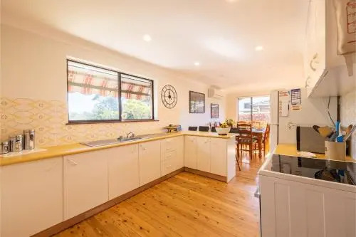 41 Leonard Avenue boat parking aircon