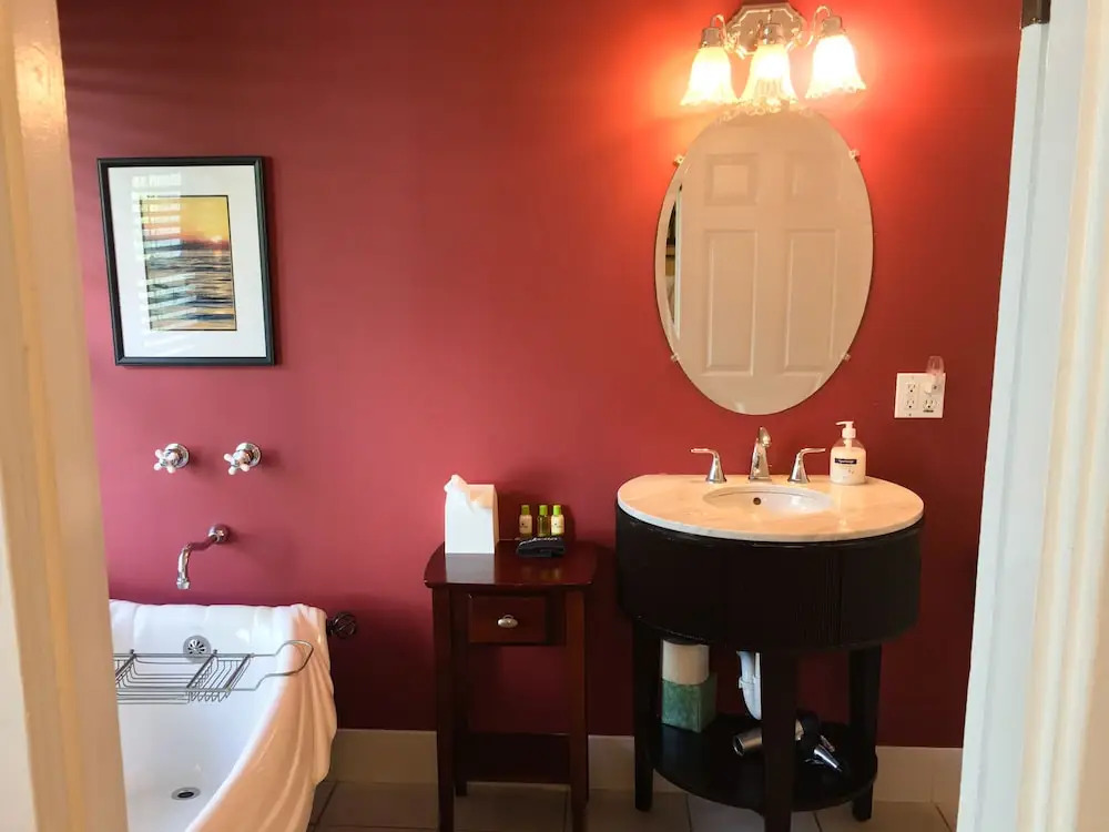 Watergarden Inn at the Bay