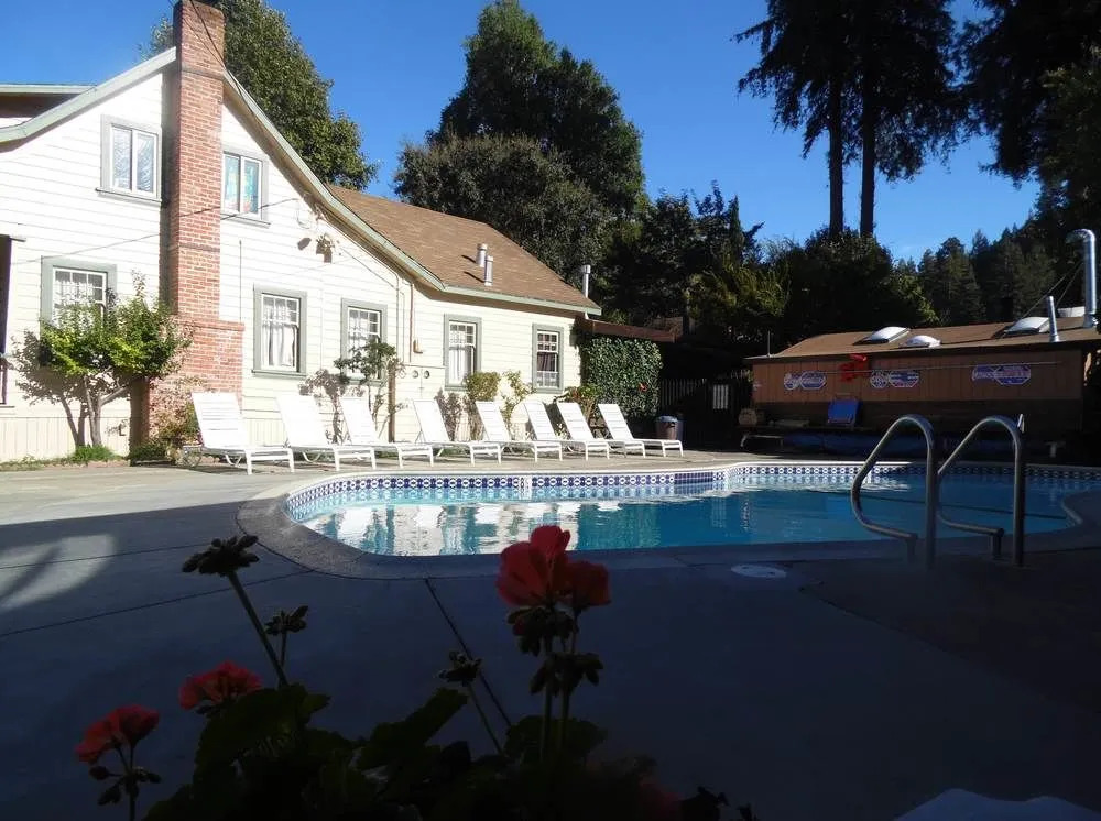 Riverlane Resort