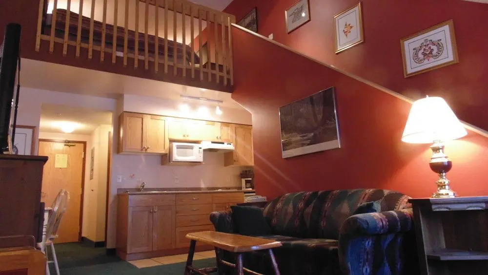 Heffley Boutique Inn