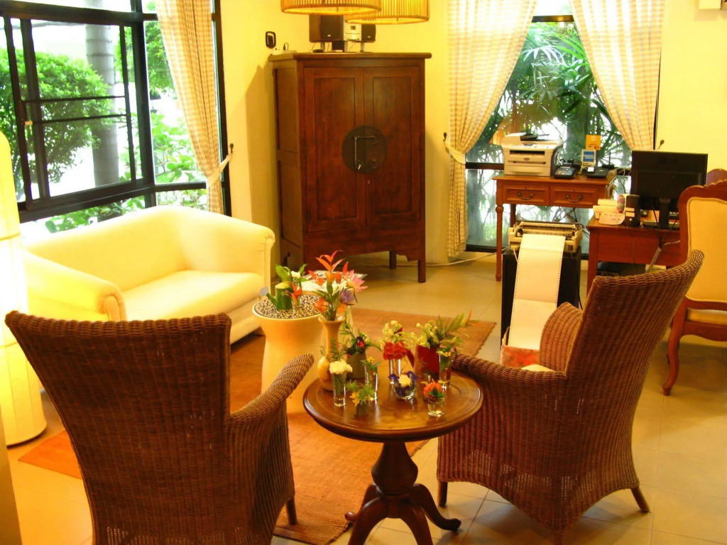 NT Place Sukhumvit Suites