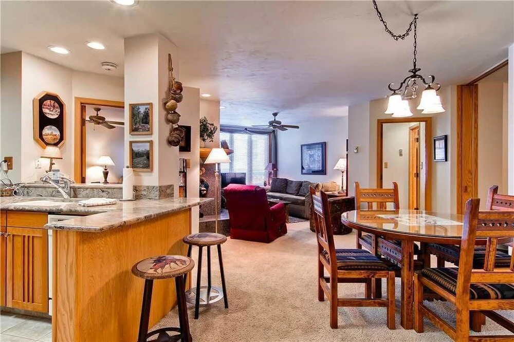 1201 Trappeur's Lodge, Trappeur's Crossing Apartment 2