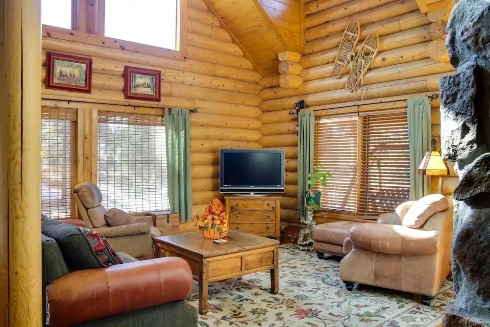 'lacy's Log Cabin' Alto Home w/ Mountain Views!