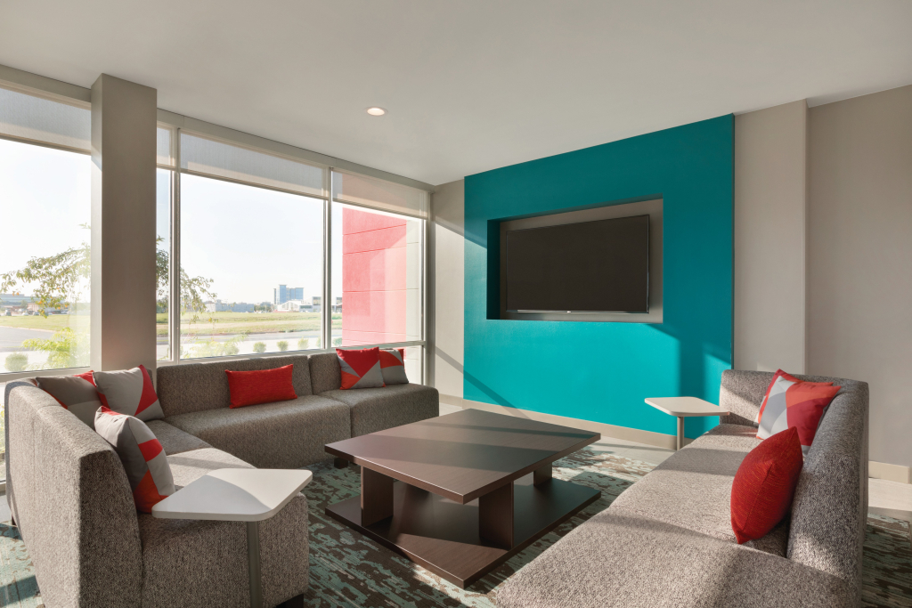 avid hotels - Detroit - Warren by IHG