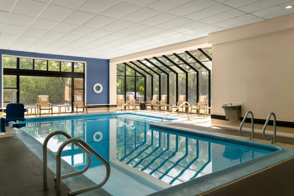 DoubleTree by Hilton Bradley International Airport