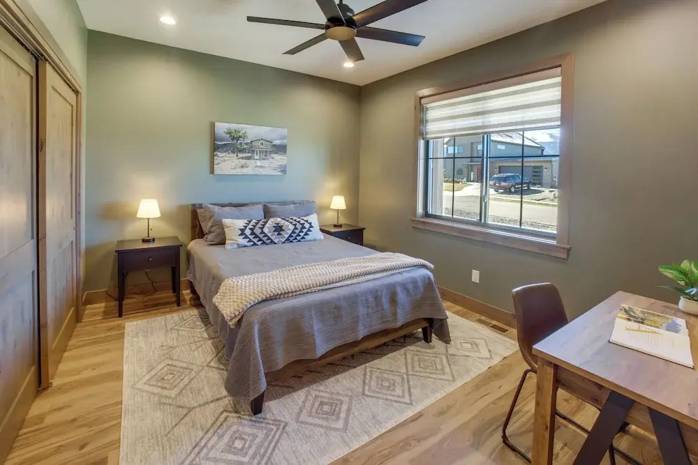 3 Mi to Dtwn Red Lodge: Mtn-view Home w/ Hot Tub