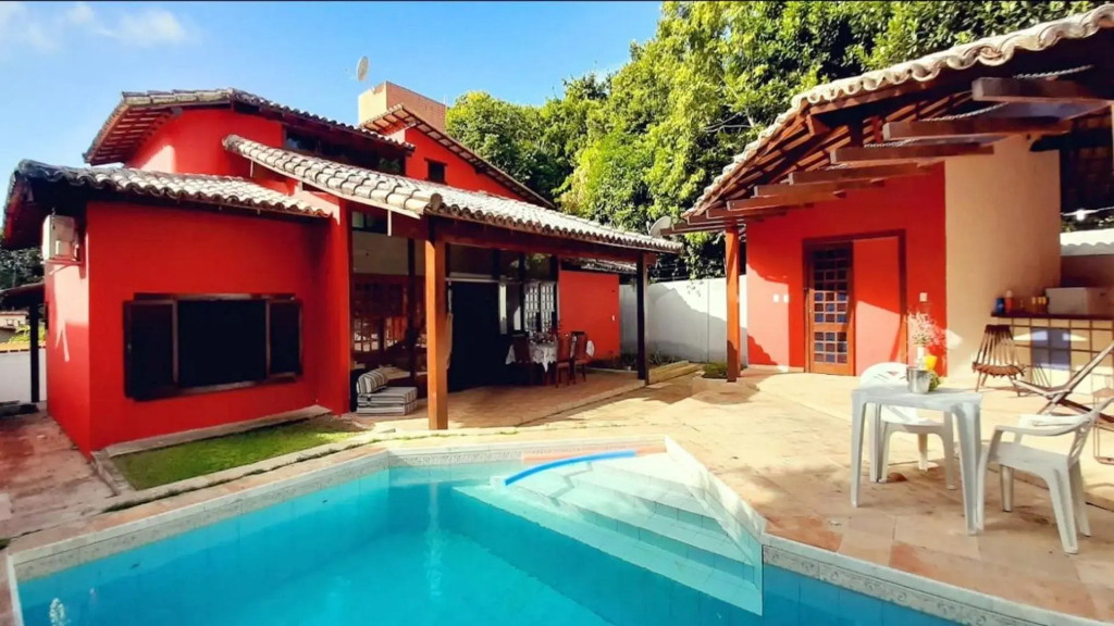 Casa Toscana 4 suítes, piscina e churrasqueira