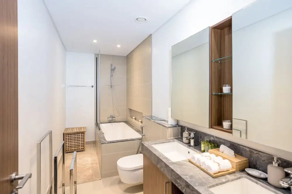 Waves - Sea View Luxury 3 Bedroom Apartment With Balcony