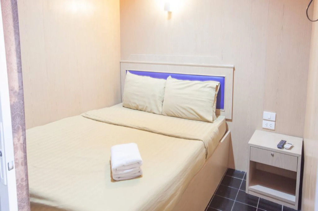 Home Place Hotel