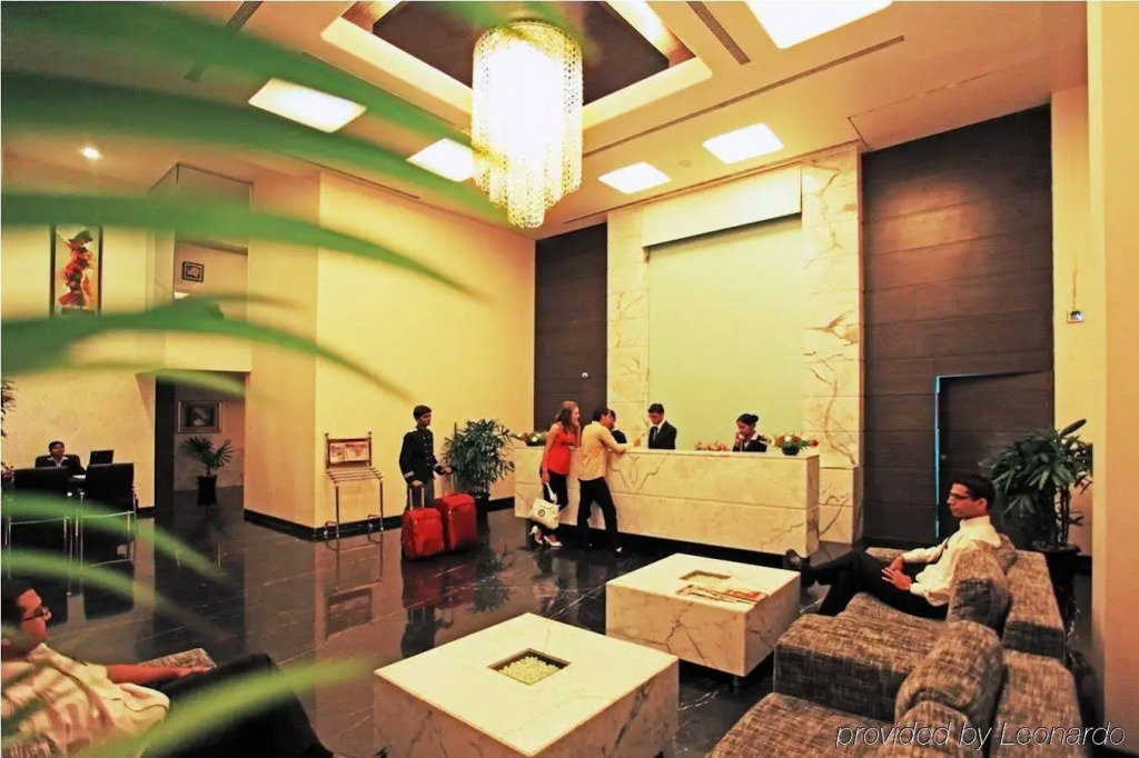 Le Royale Residency