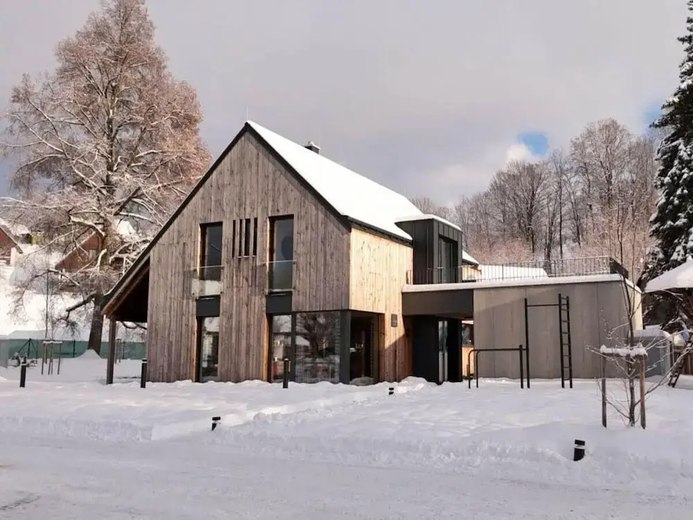 Spacious Villa With Good Ambience