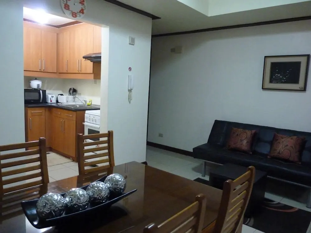 1 Br Robinsons Place Manila Rpr5