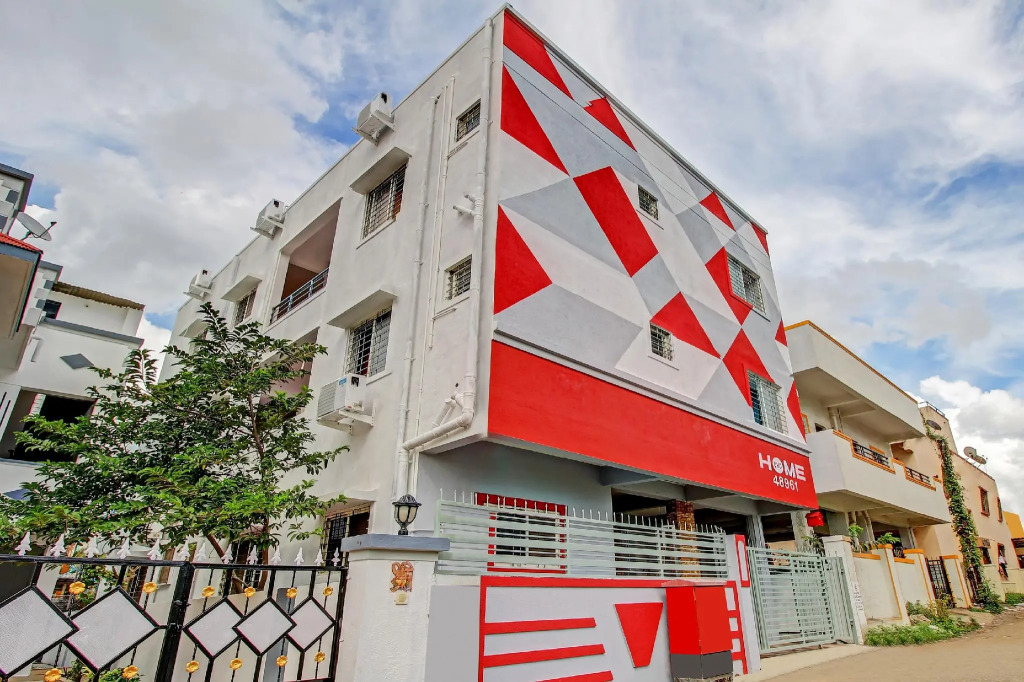 OYO 77741 Classy studios near pune airport