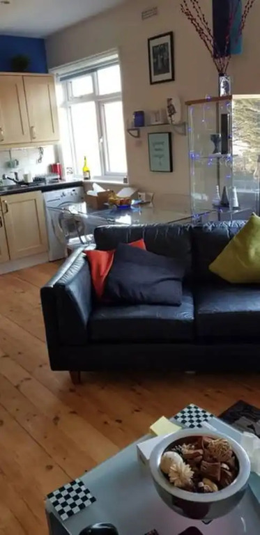 Spacious 2 Bedroom Flat in Acton