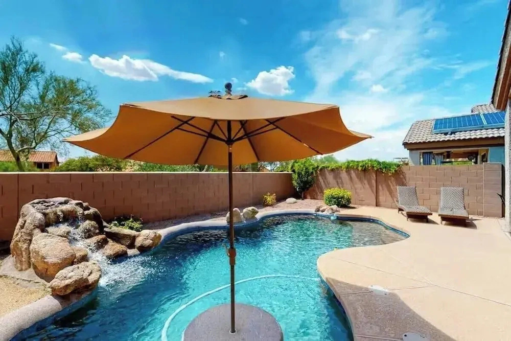 Desert Oasis - Heated Pool Retreat