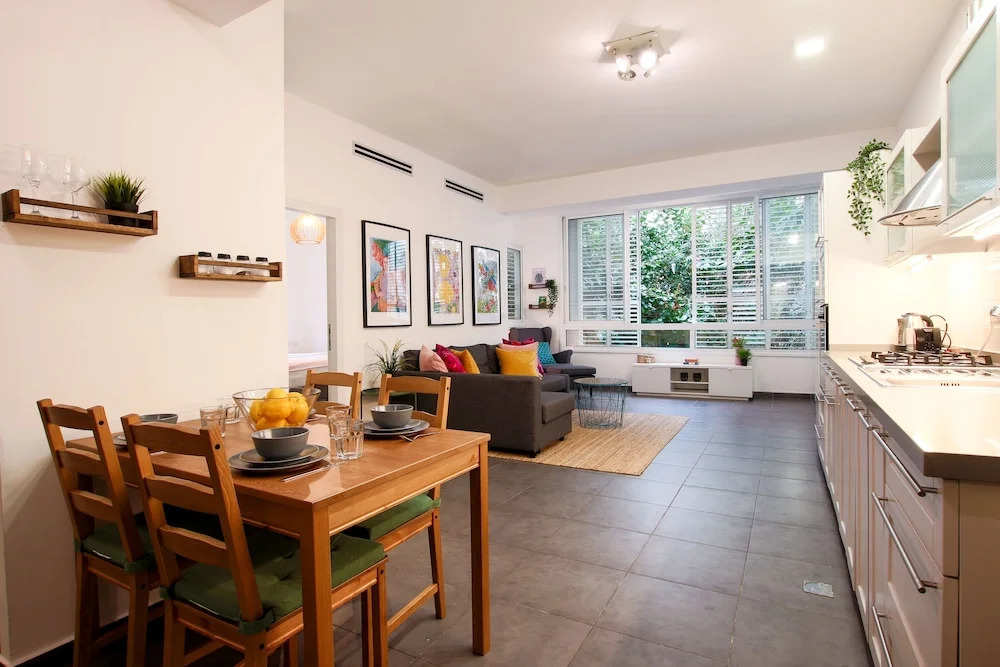 Gorgeous Gordon Getaway 3BR Near Sea