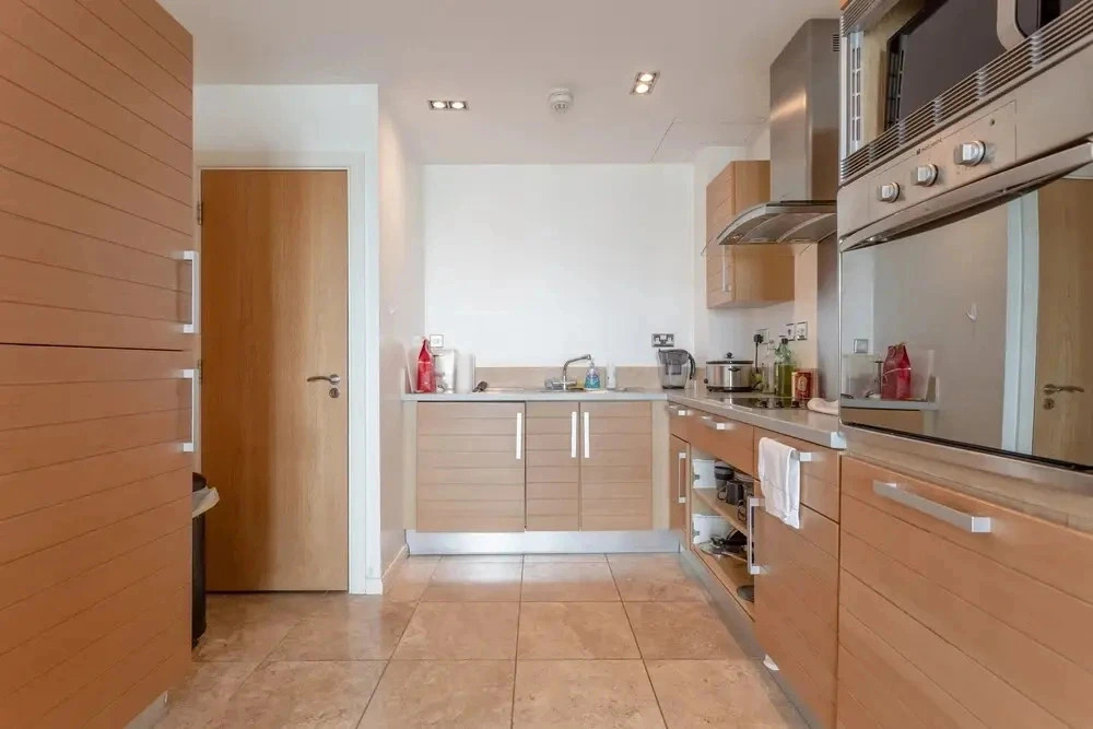 Luxury 2 bedroom Apartment London - RGB 65378