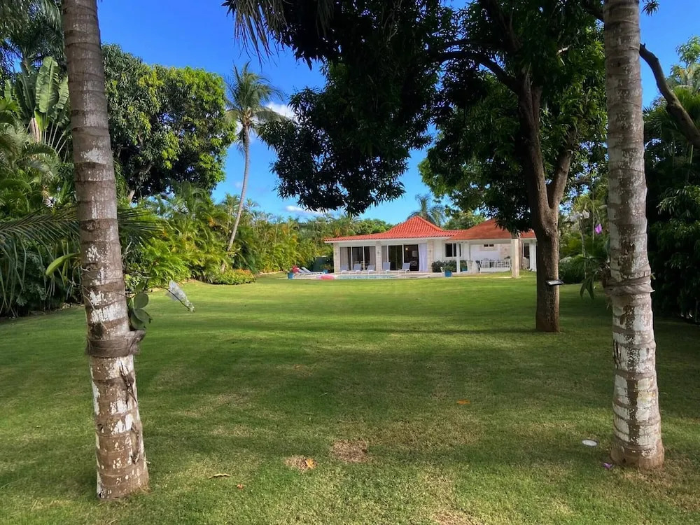 Seasideserenity - Luxury Villa Steps From The Beach