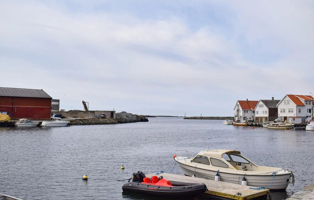 Nice Apartment in S-4275 Sævelandsvik With 2 Bedrooms and Wifi