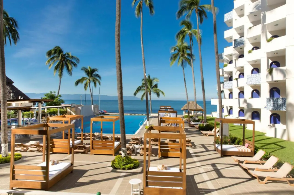 Crown Paradise Golden All Inclusive Resort