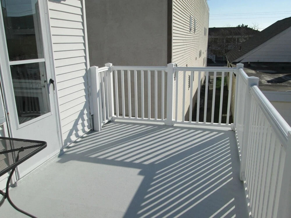 Ww242 East Hand Avenue, 2nd Floor