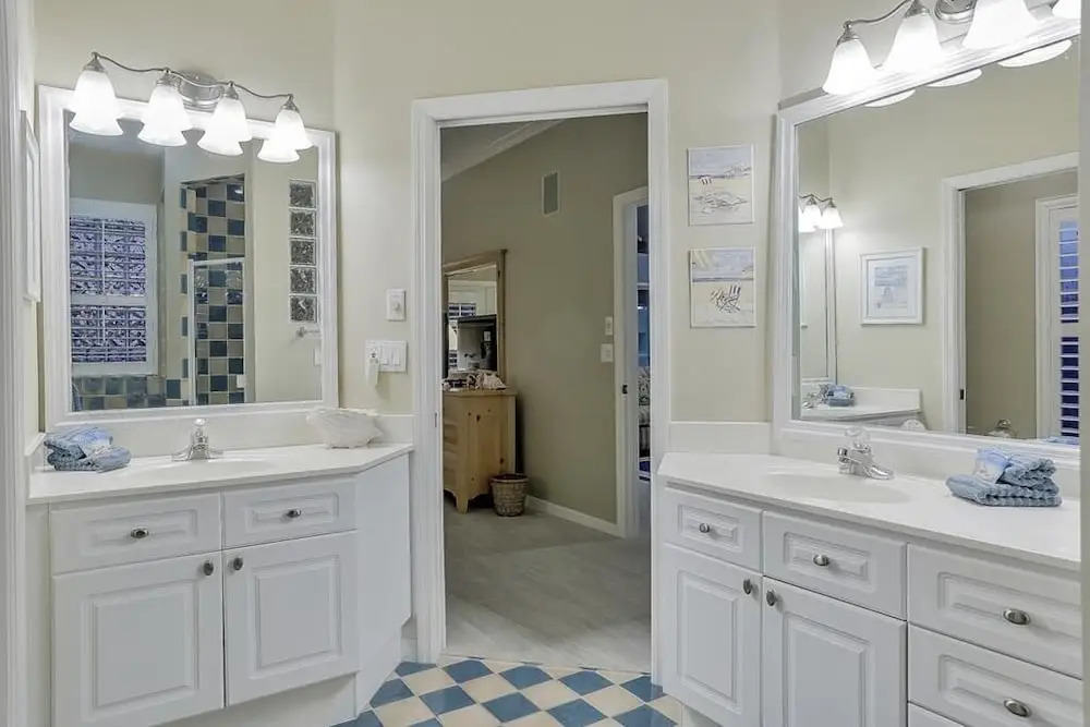 Elm Ct. 830 Marco Island Vacation Rental 4 Bedrooms 2.5 Bathrooms Home