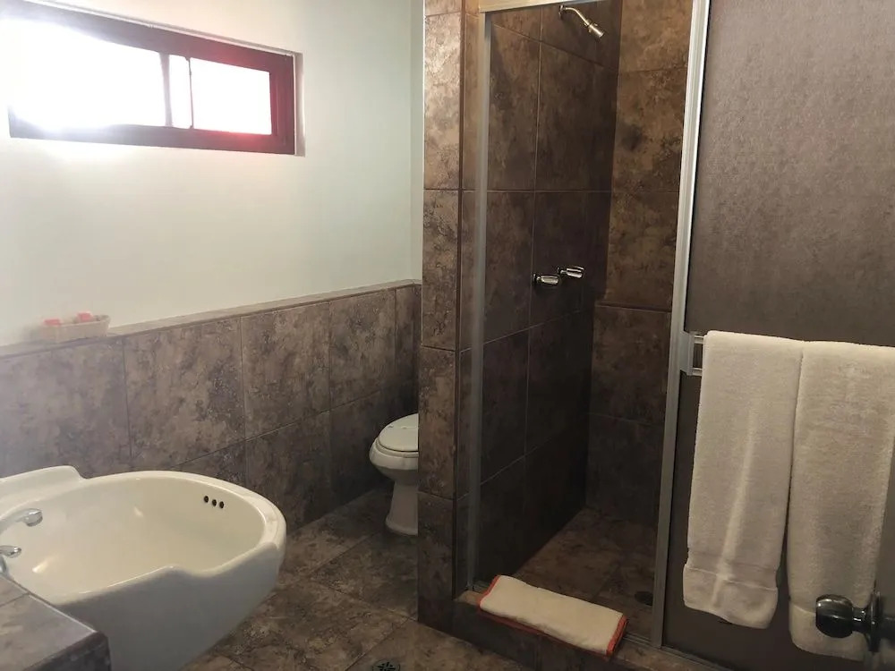 HOTEL BUGAMBILIAS
