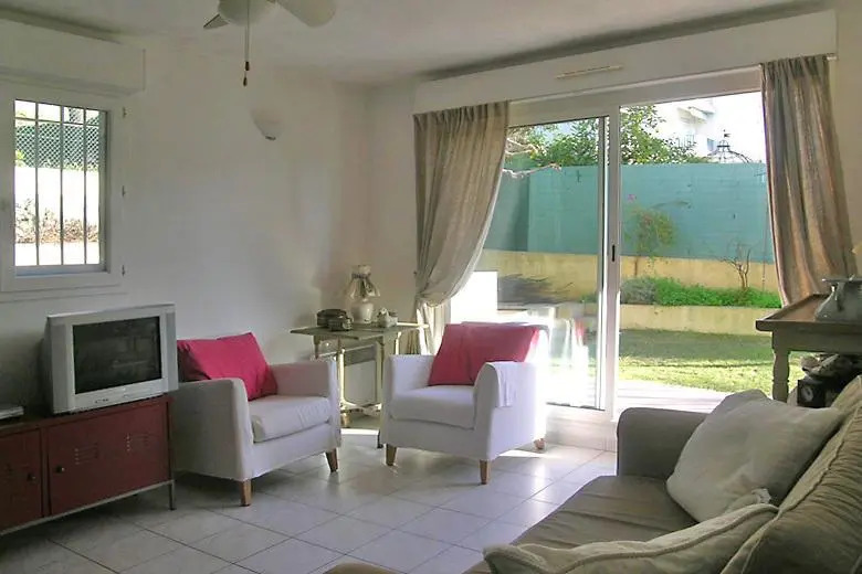 Villa Soraya Nice - Sunny appartment Cote dAzur with large garden