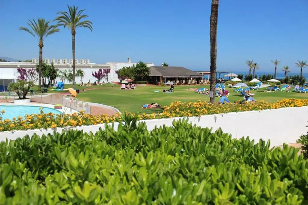 Estepona - Playa - Villa en urbanización privada cerca del mar Da5