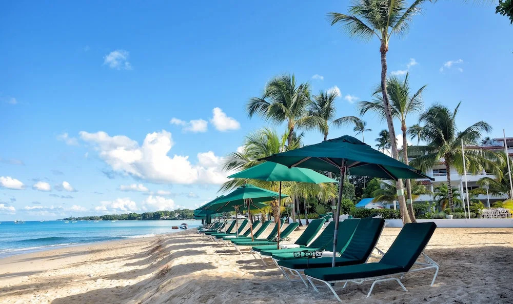 Royal Glitter Bay Villas