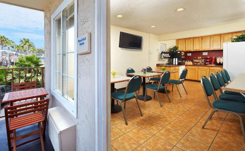 SureStay Hotel by Best Western San Diego Pacific Beach