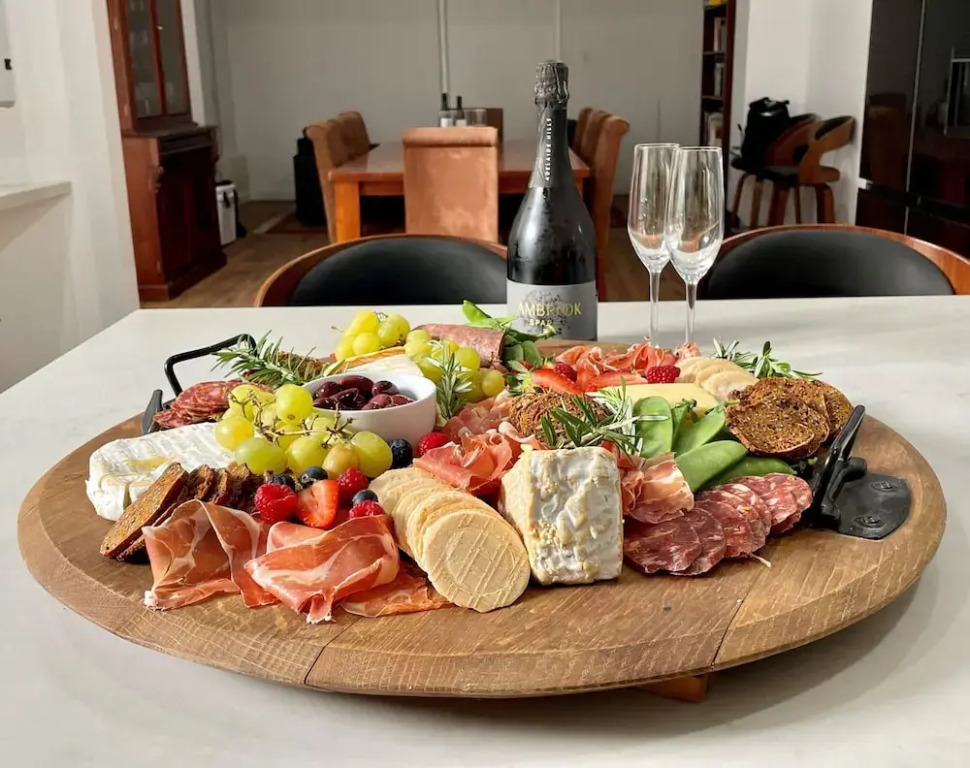 Unwind Mannum Riverside Retreat