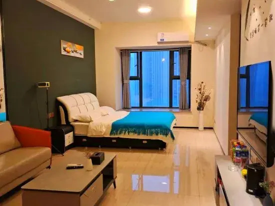 Luoyi Apartment (Fuyang Hengda Lvzhou Shop)