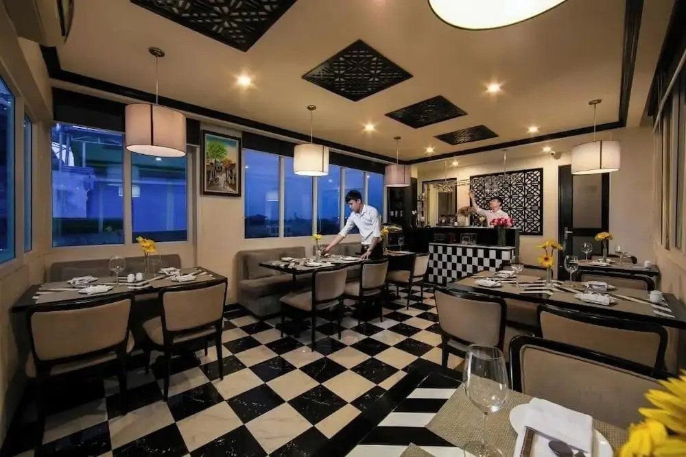 Serenity Diamond Hotel