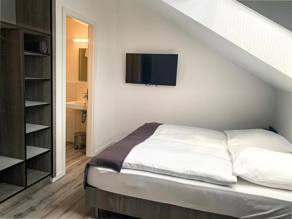 PRIMA Inn Unterkunft direkt über der "Bar am Minimax"