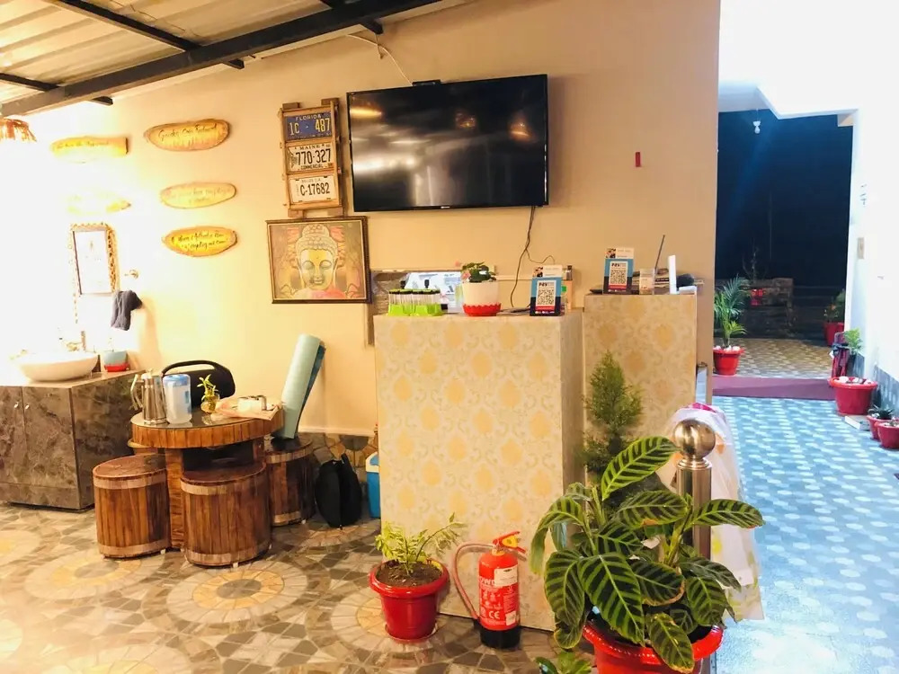 Paradise Inn by HBR