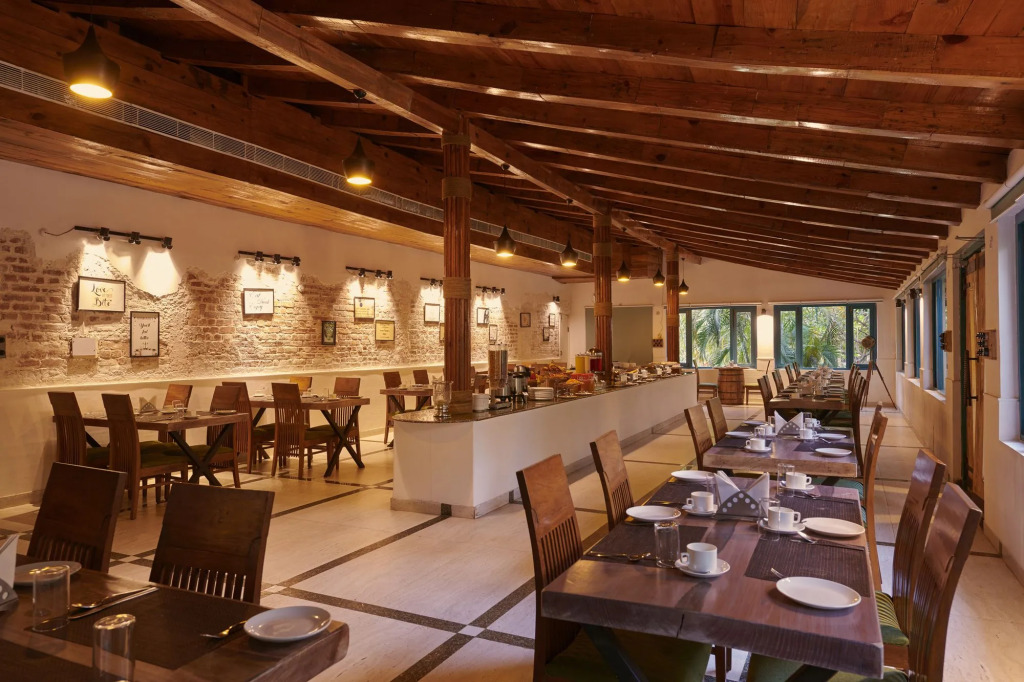Aacorn Hideaway Resort & Spa