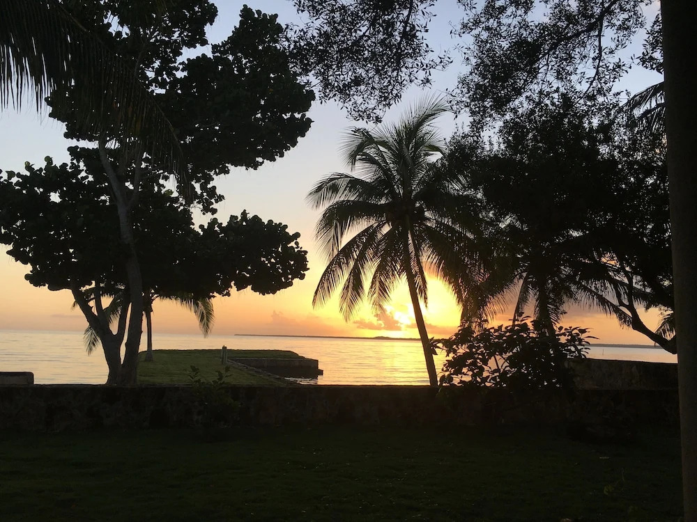 Almond Tree Hotel Resort