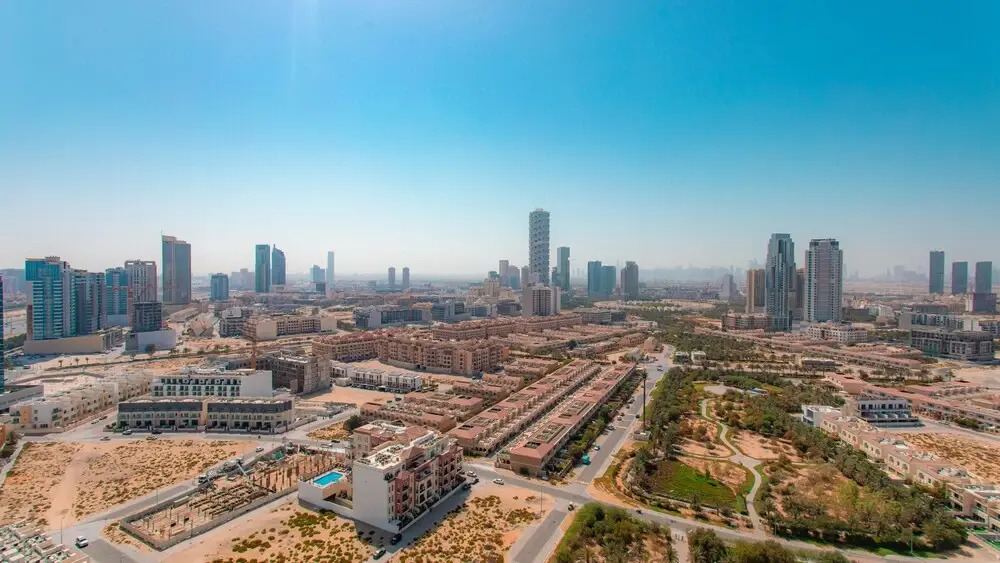 Top-notch apt with bird’s eye city views